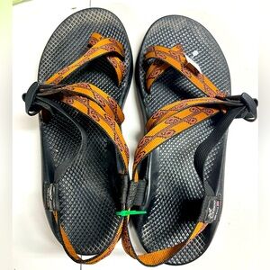 Men’s chacos